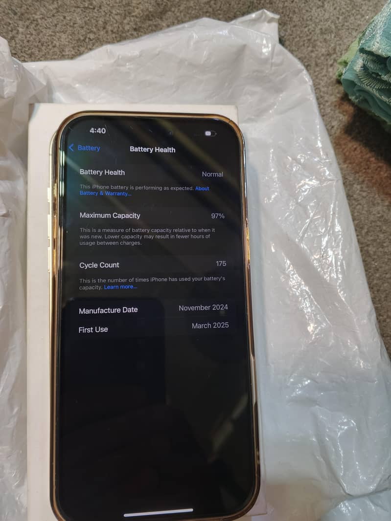 Apple iPhone 16 Pro Max 4