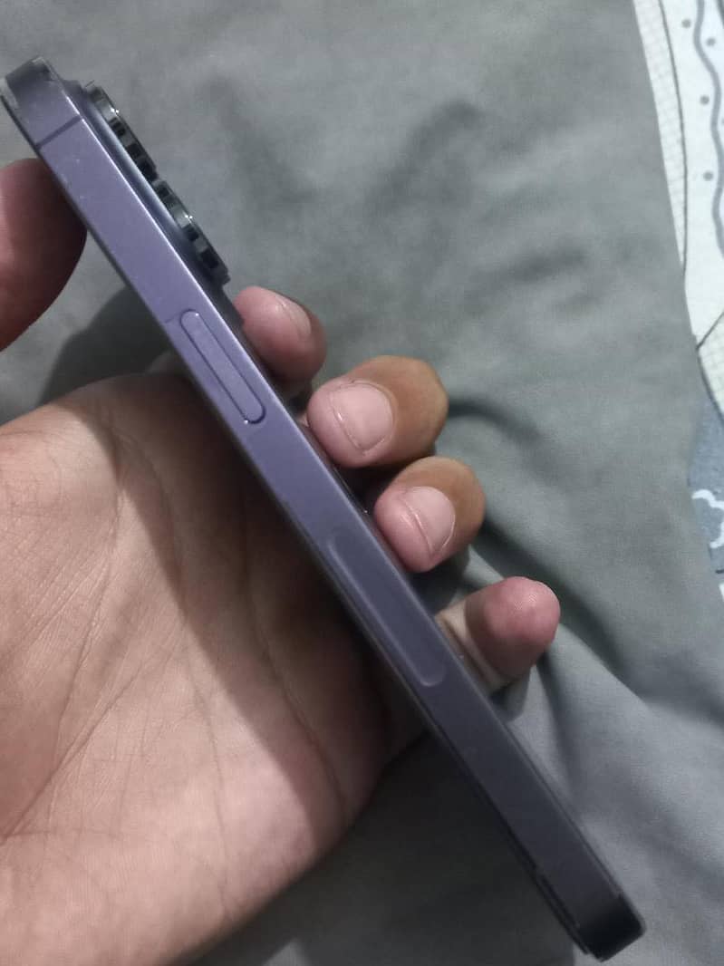 Apple iPhone 14 Pro 4