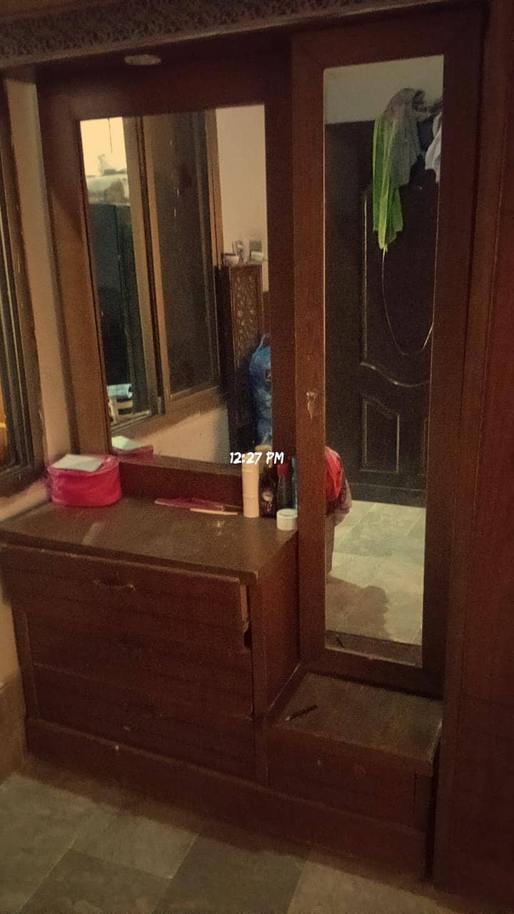 Divider And Dressing Table 5