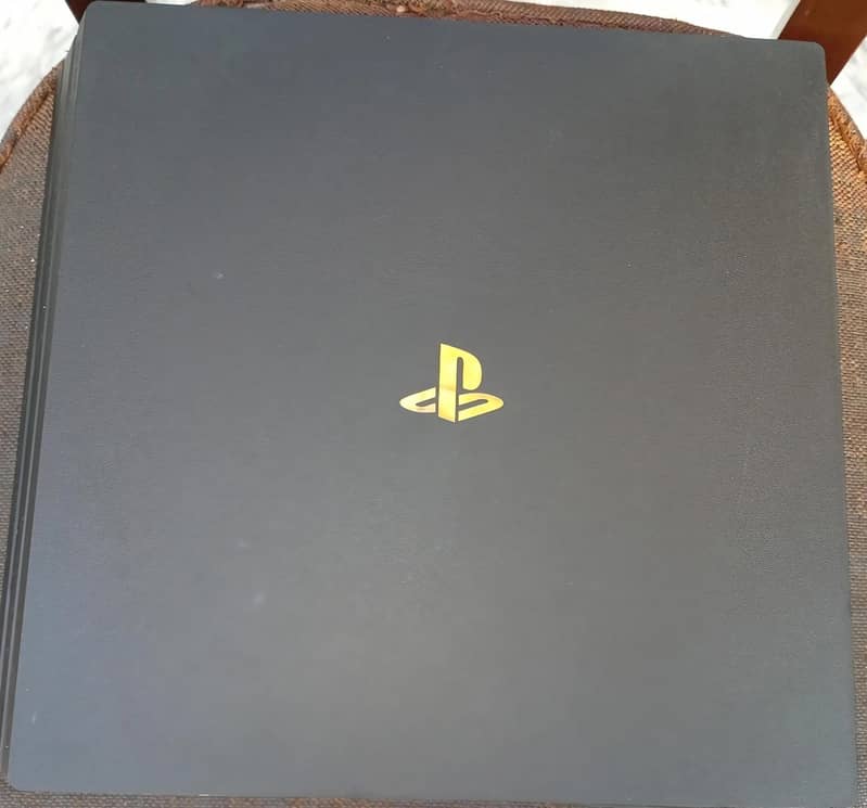 Ps4pro with controller 4