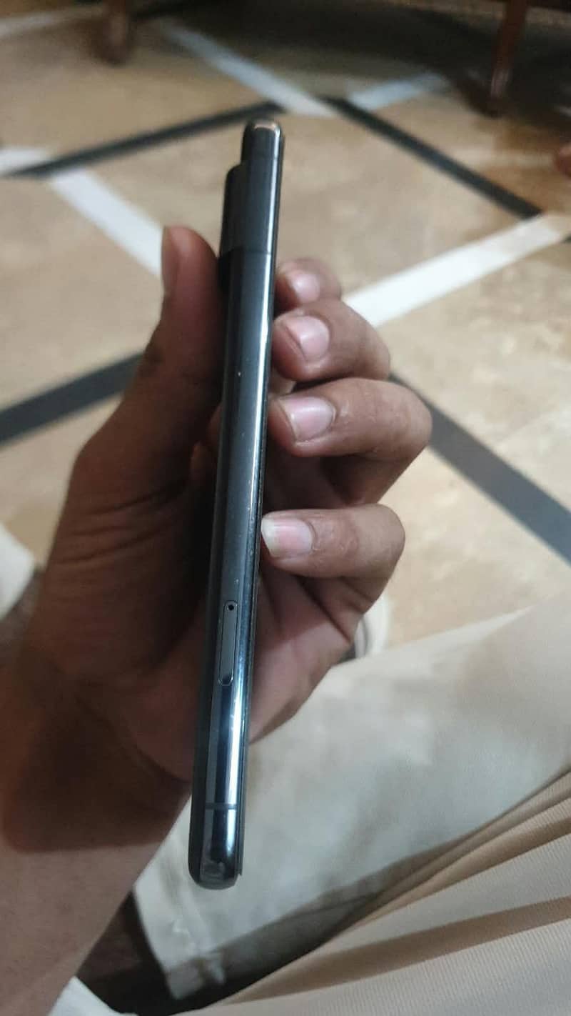Google Pixel 8 Pro 2