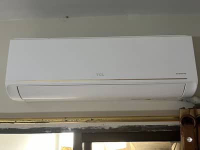 TCL SaveIN AI 1 Ton Inverter AC – Only 4 Months Used