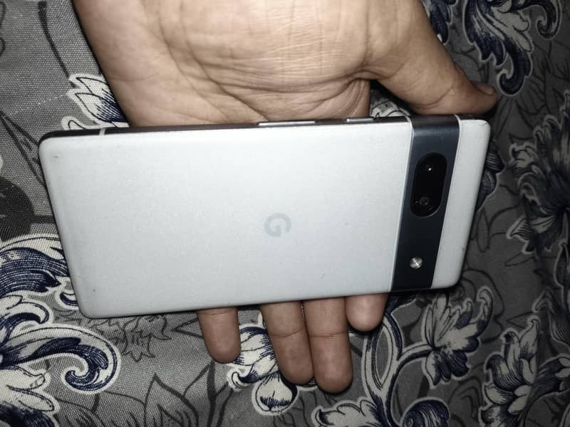 Google Pixel 7a 5