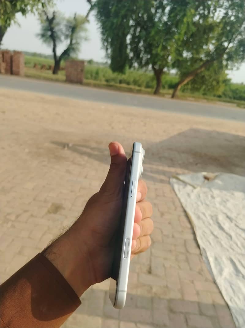 Apple iPhone 17 Pro Max 7
