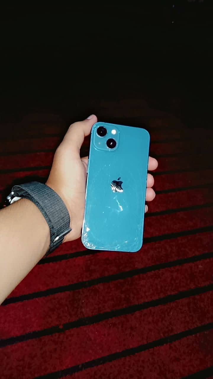 Apple iPhone 13 1