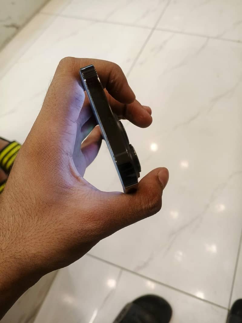 Apple iPhone 14 Pro 4