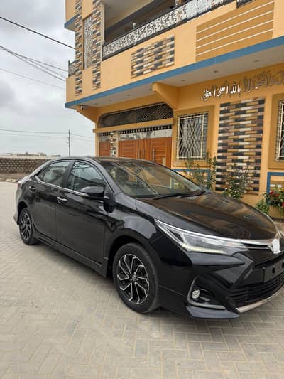 Toyota Grande Black with Black 2025