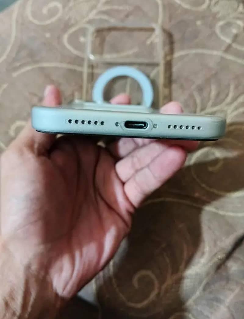 Apple iPhone 17 Pro Max 3