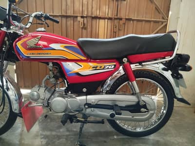 Honda CD70 Pakka 2025