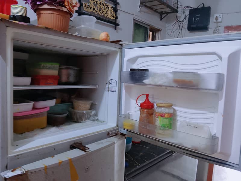 Fridge Dawlance 3