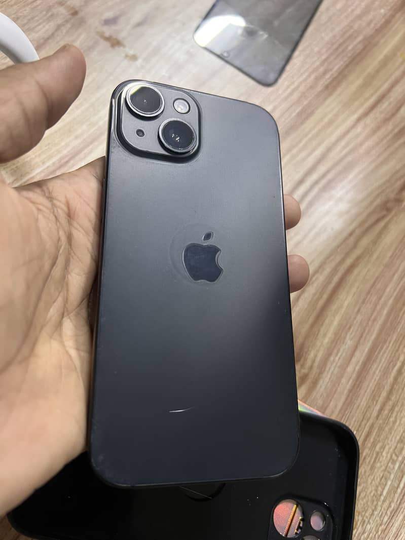 iPhone 15 2