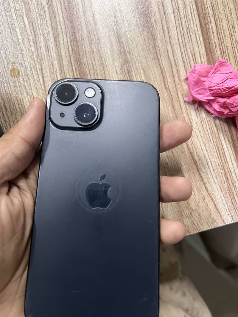 iPhone 15 3