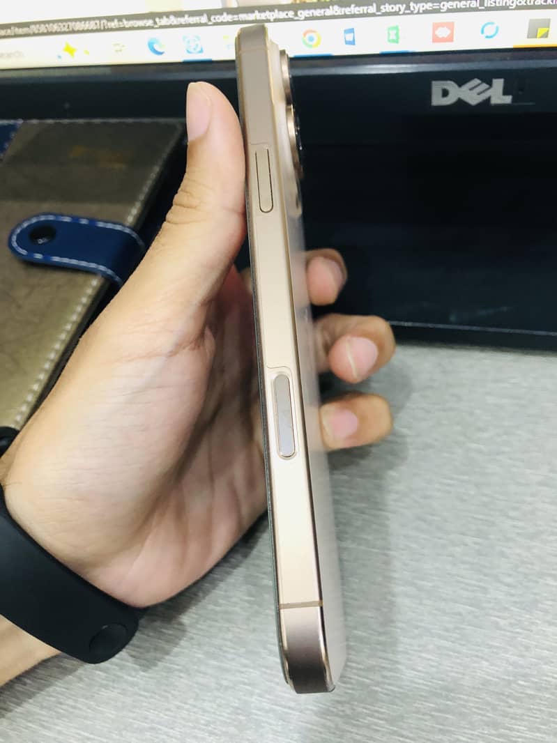Apple iPhone 16 Pro Max 2