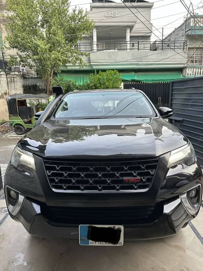 Toyota Fortuner V 2017