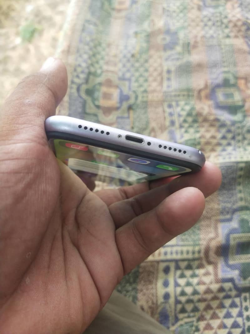 Apple iPhone 11 1