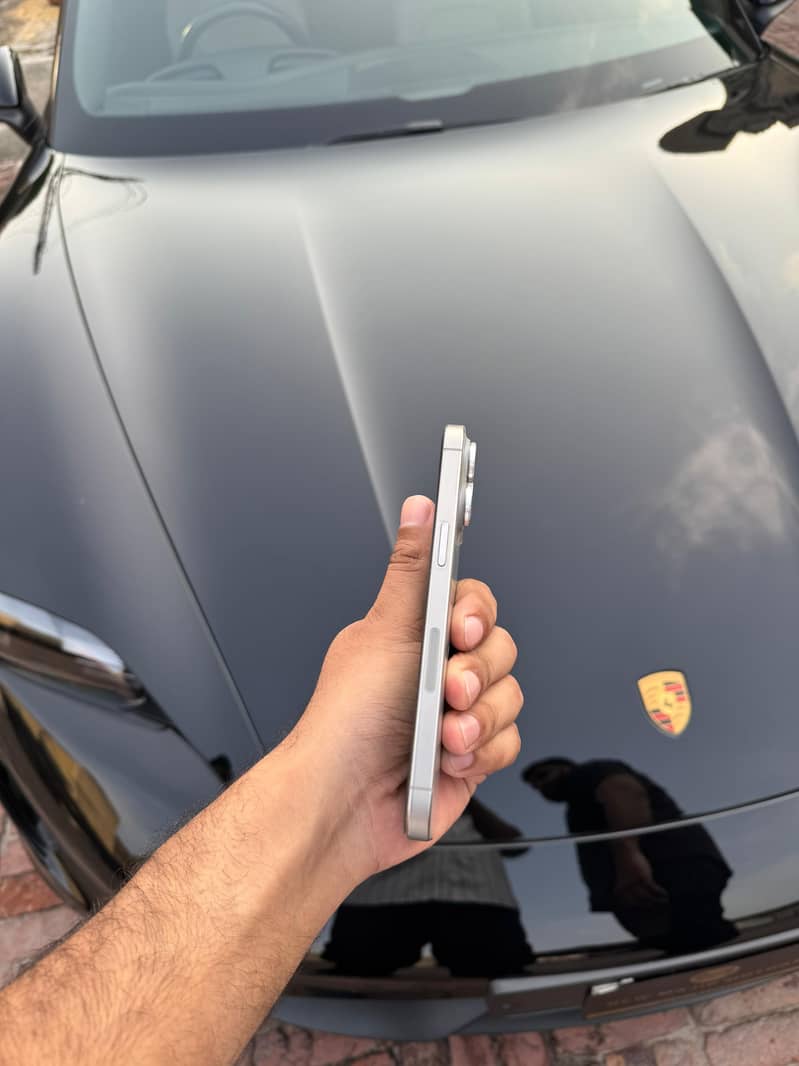 Apple iPhone 15 Pro Max 1