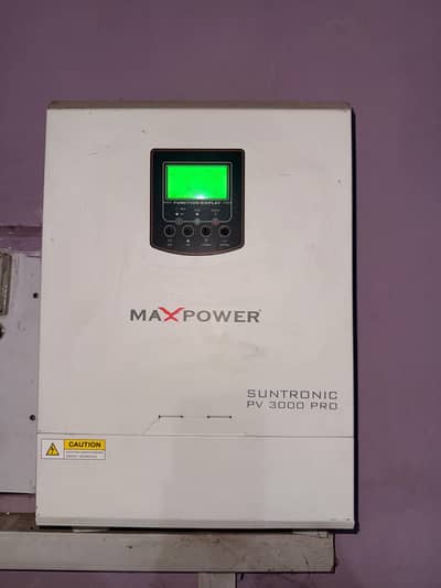 3KW MaxPower SUNTRONIC Pro Hybrid Inverter with 6 Solar panels