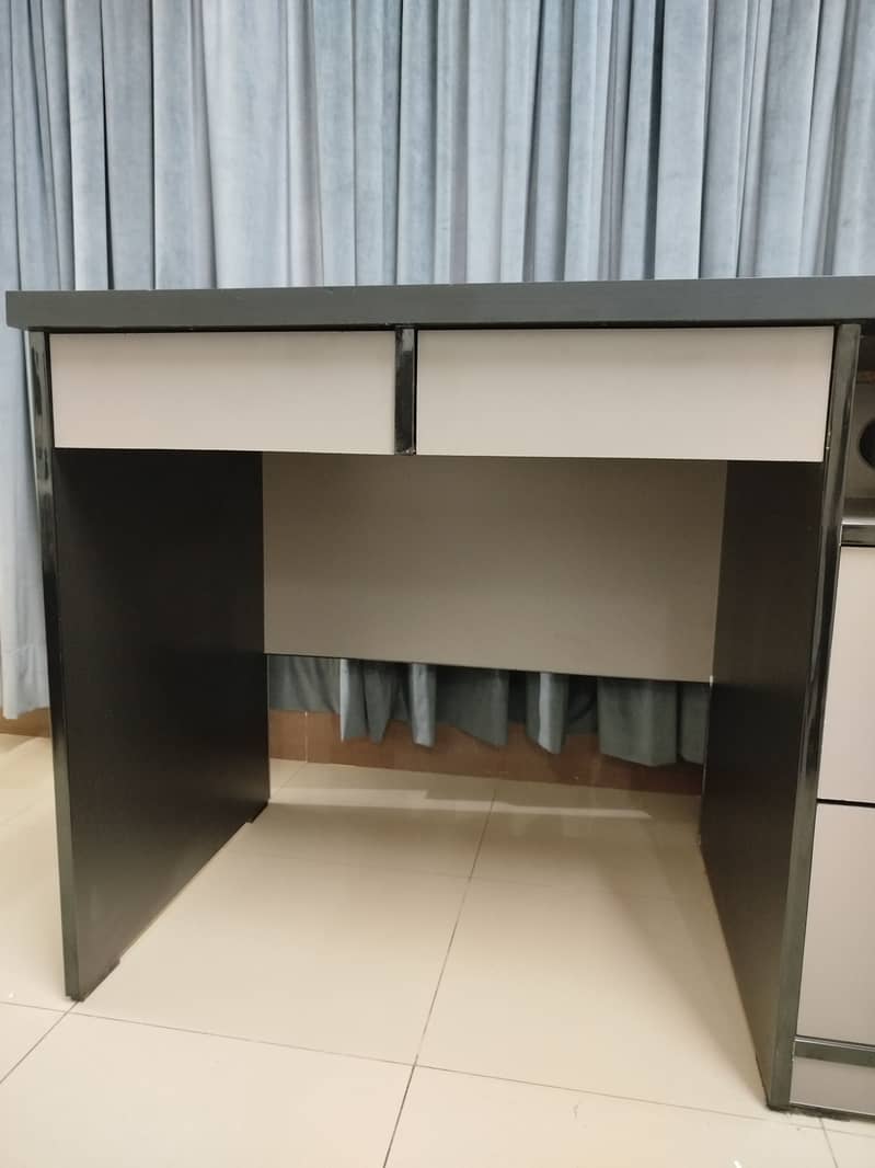 Computer Table /Study Table/ Office Table / Gaming Table (Grey/Black) 3