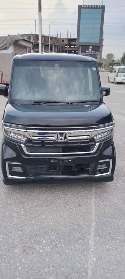Honda N Box Custom 2023