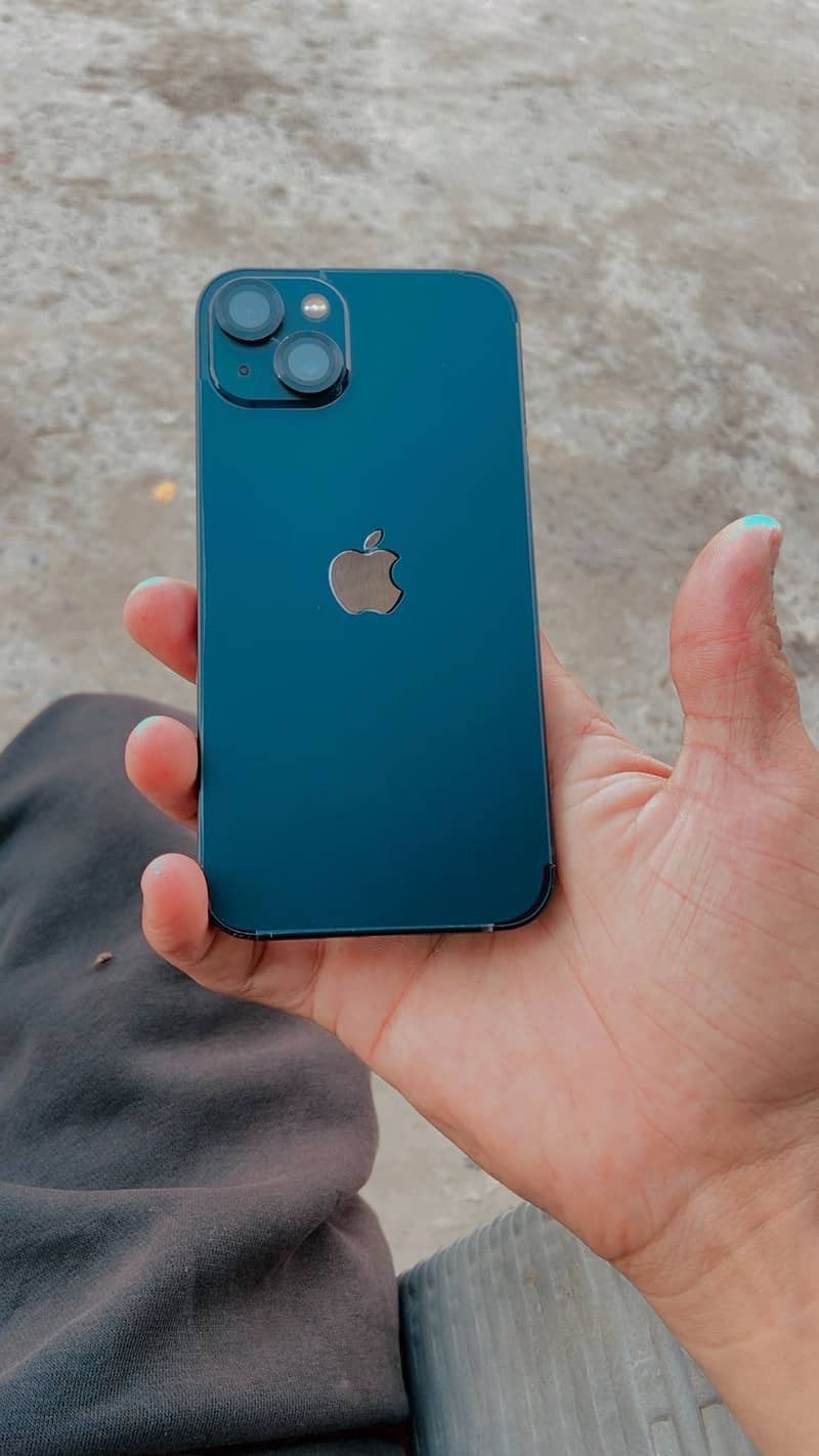 Apple iPhone 13 3