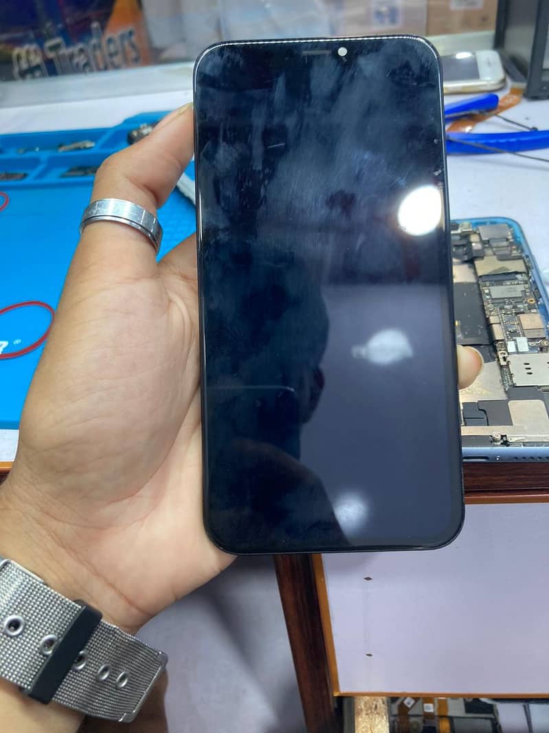 iPhone & Android repair 1