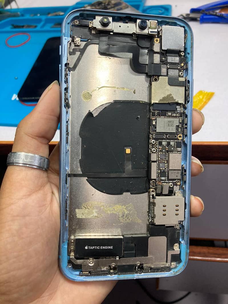 iPhone & Android repair 2