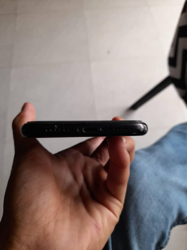 Apple iPhone XR 1