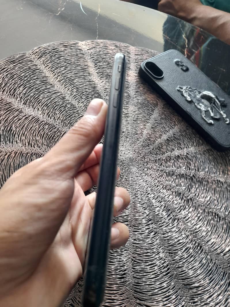 Apple iPhone XR 2