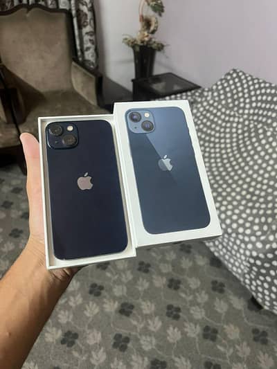 Apple iPhone 13