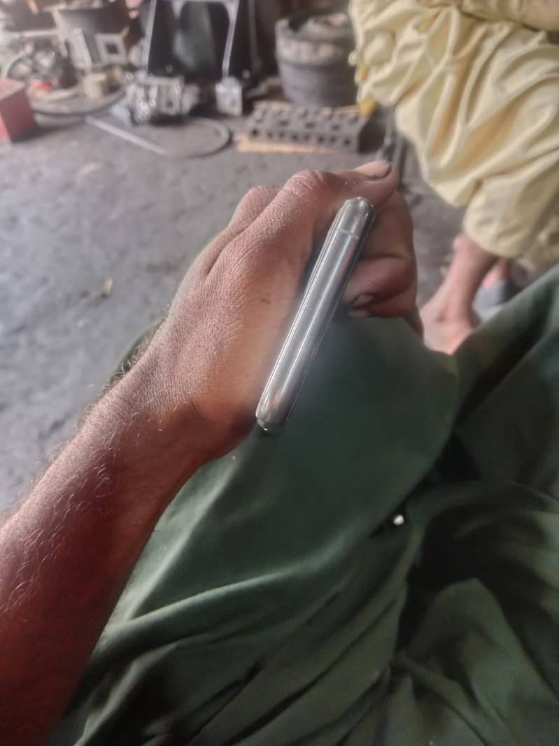 Apple iPhone 11 Pro 2