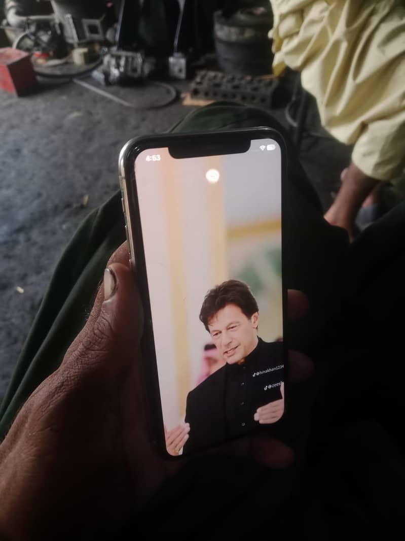 Apple iPhone 11 Pro 8