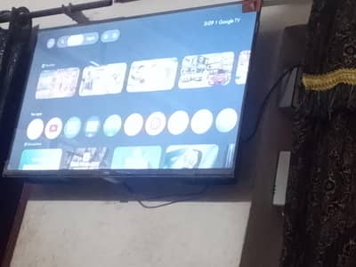 tcl QLED 32"for sale only 1 month used