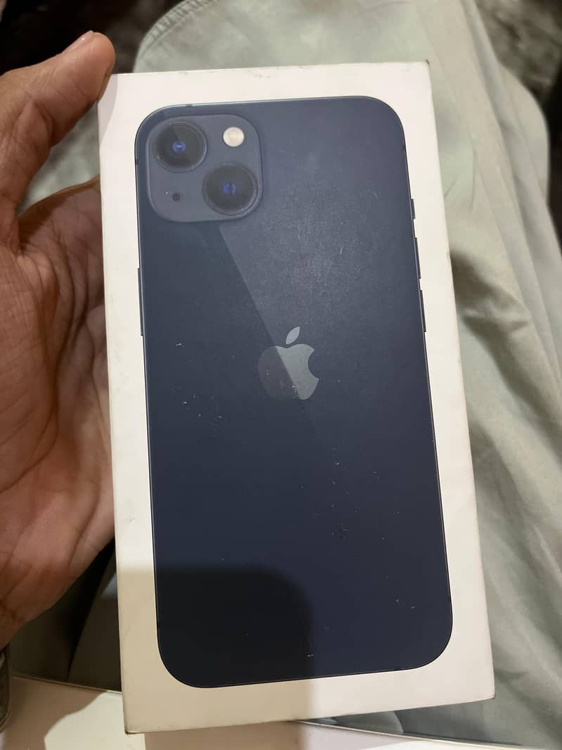Apple iPhone 13 4