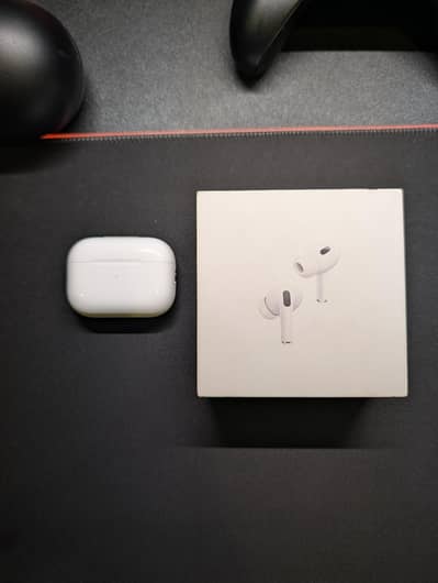 Apple AirPods 2nd Generation Excellent condition