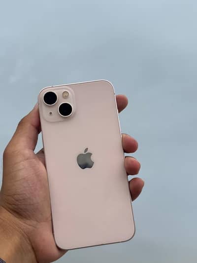 Apple iPhone 13