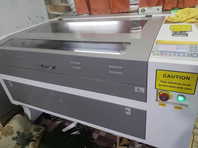 laser cutting machine 4