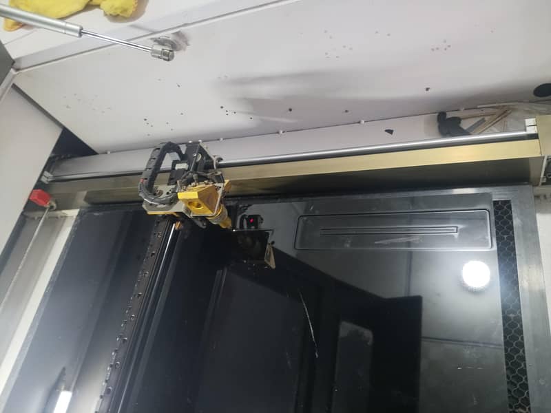 laser cutting machine 6