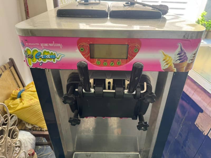 ice-cream maker 0