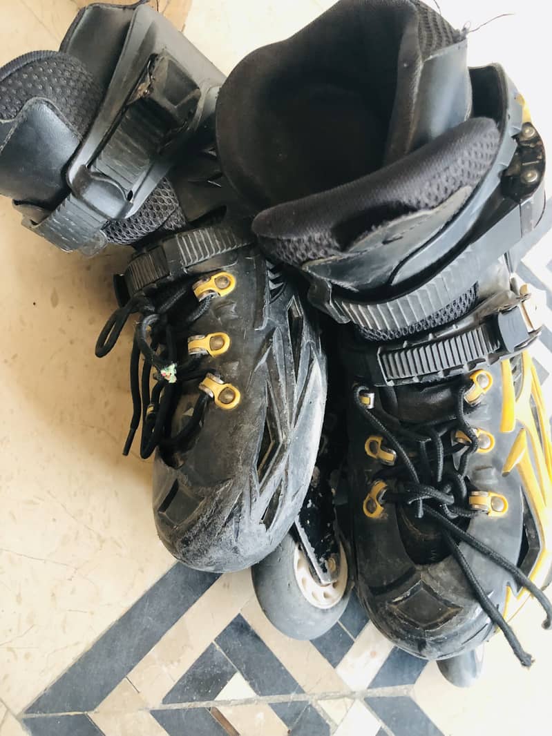 Skates 7