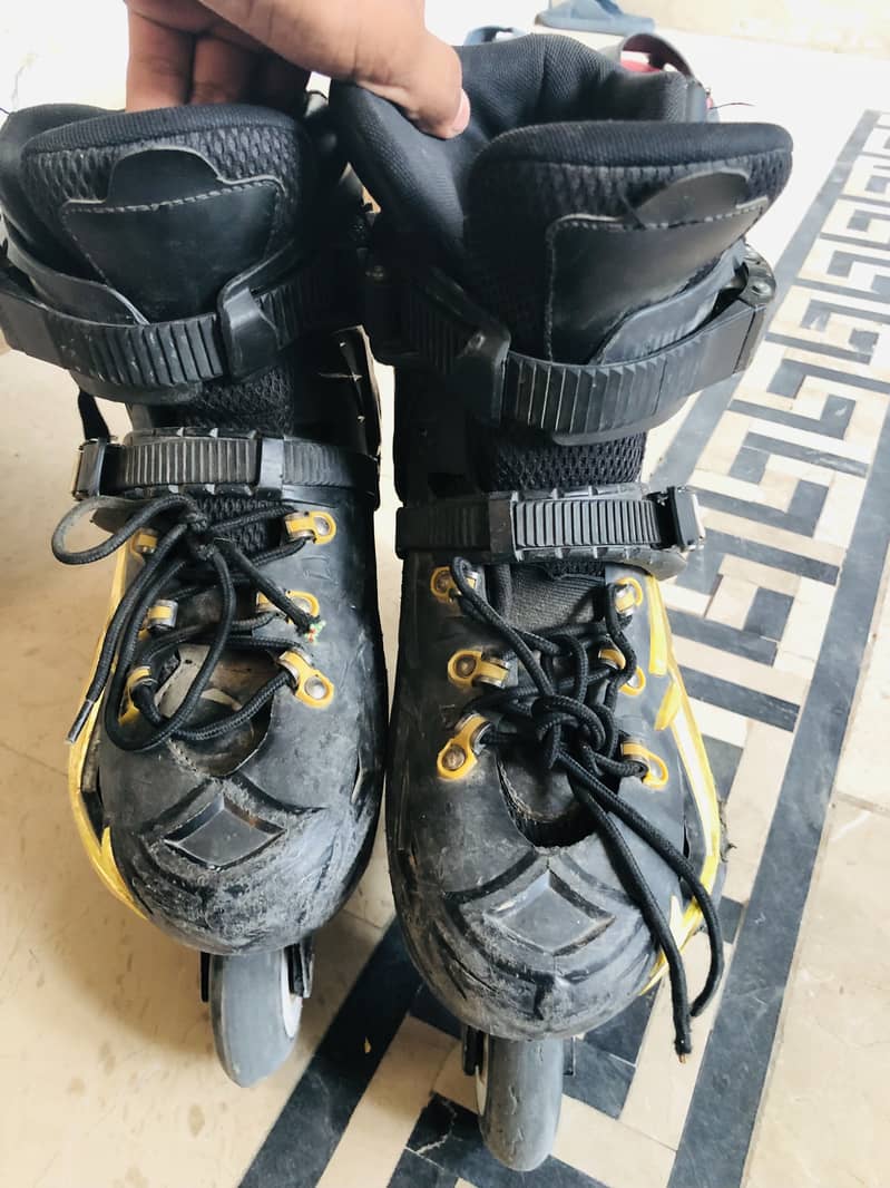 Skates 8