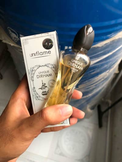 Dubai ka perfume hai 30Ml hai