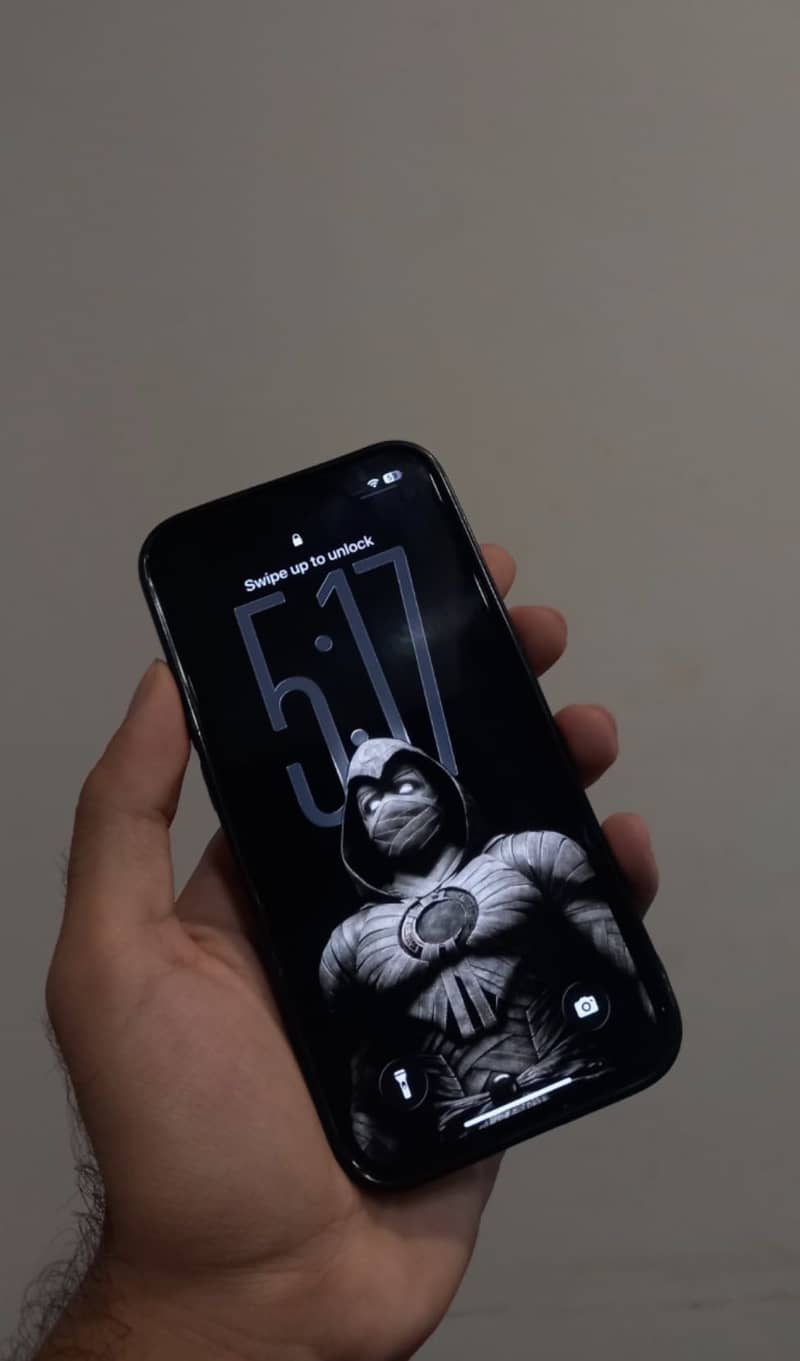 Apple iPhone 13 0