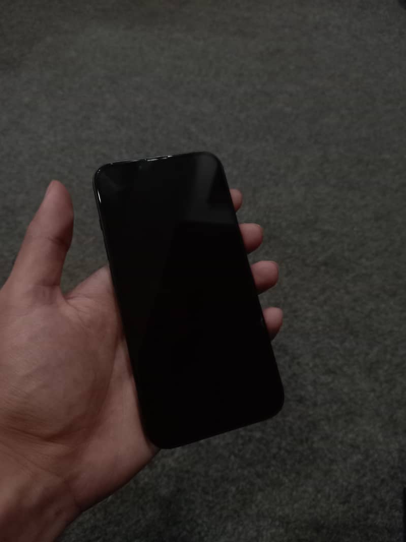 Apple iPhone 13 1