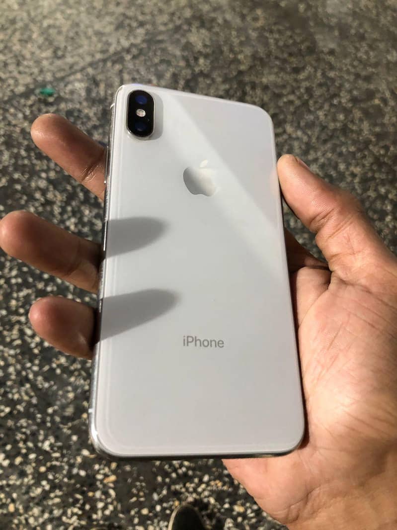 Apple iPhone X 3