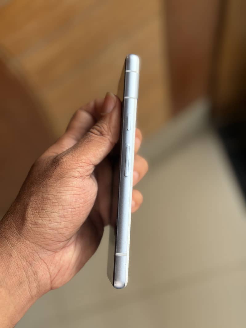 Google Pixel 7a 4