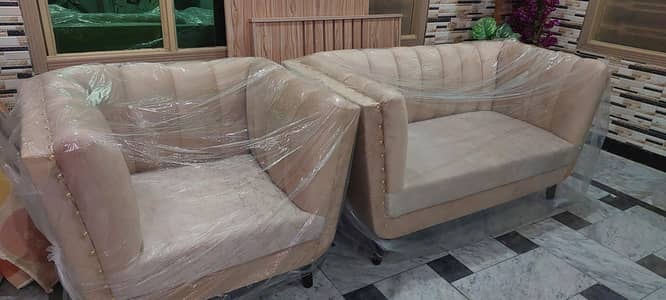 Sofa Set 5 seater solid wood structure new condition