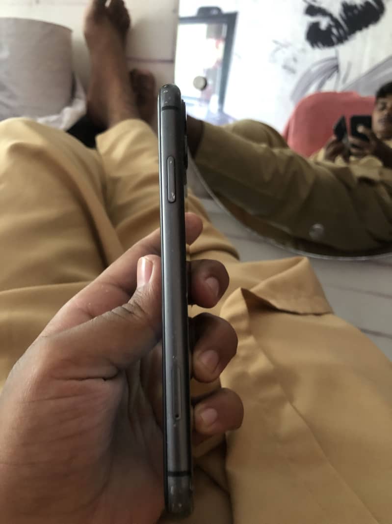 Apple iPhone 11 1