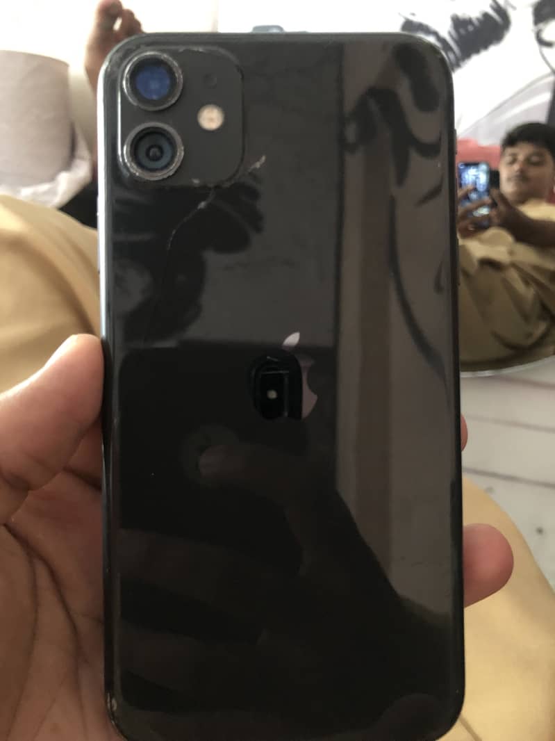 Apple iPhone 11 4