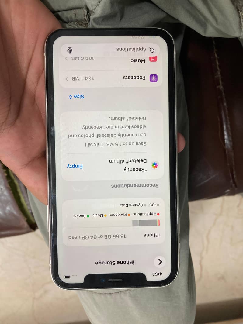 Apple iPhone 11 0