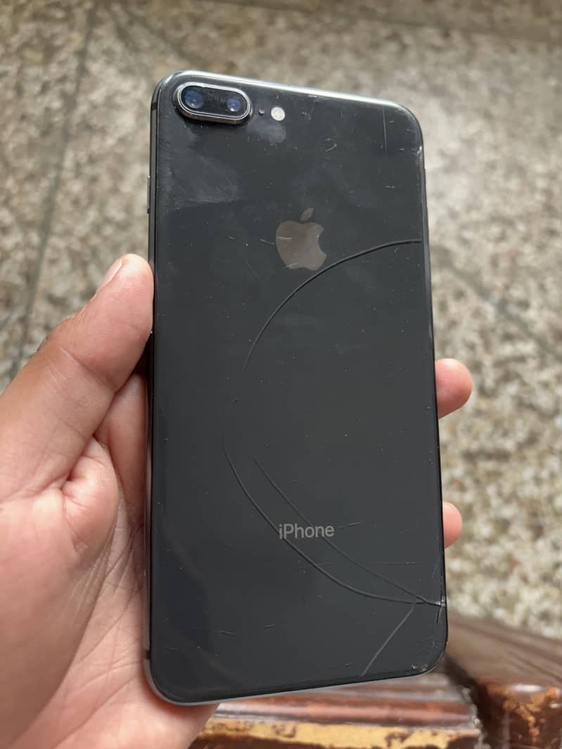Apple iPhone 8 Plus 0